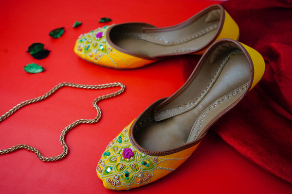 Amber Exuberance Handcrafted Amber Yellow Bridal Flats with Sindhi Embroidery and Traditional Pagarkhi Detailing