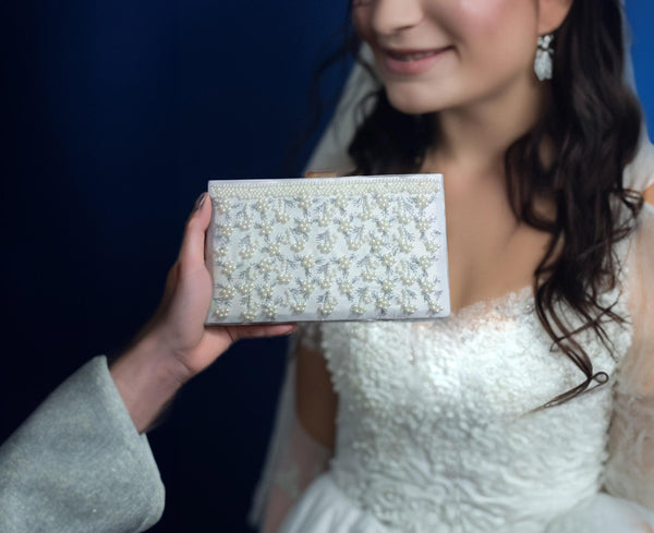 White wedding clutch